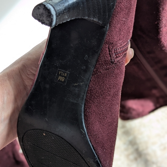 Burgundy Wine Boots 8 M Faux Suede  knee high pointy toe ruching stretch heeled - Picture 10 of 11